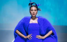 Đẳng cấp siêu mẫu của Thanh Hằng ở tuần lễ thời trang