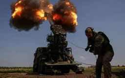 'Hỏa thần' TOS-1A dội bão lửa vào cứ điểm Ukraine