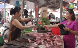 Dậy sớm đi chợ, niềm vui của nhiều bà nội trợ