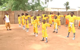 Nhà sư Benin truyền võ thuật Trung Hoa cho lớp trẻ
