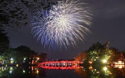 Không khí đón giao thừa tại Thủ đô Hà Nội