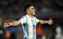 Argentina thắng tối thiểu trên sân nhà Uruguay