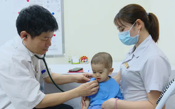 Chăm sóc tim mạch cho trẻ em yếu thế