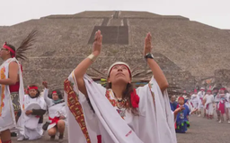 Nghi lễ xuân phân tại kim tự tháp mặt trời ở Mexico
