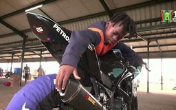 Cậu bé Nam Phi mơ ước trở thành tay đua MotoGP