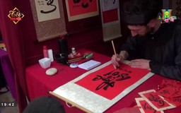 Đến Văn Miếu xin chữ đầu năm