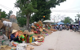 Phiên chợ xưa giữa lòng Hà Nội