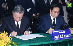 Những dòng sổ tang xúc động tưởng nhớ Tổng Bí thư Nguyễn Phú Trọng