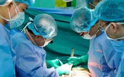 200 thầy thuốc xuyên đêm ghép tạng cứu người ngày cận Tết