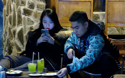 Các quán cà phê xuyên đêm nhộn nhịp khách