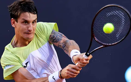 Ugo Carabelli giành chiến thắng tại vòng 1/16 Chile Open 2025