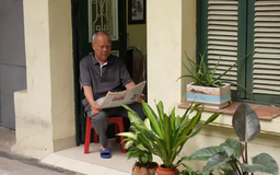 Nhịp sống trên phố Cổng Đục
