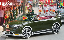 Chiếc VF9 mui trần phục vụ lễ diễu binh, diễu hành | Bản tin Tàu và Xe | 29/04/2025
