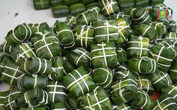 Làng bánh chưng Tranh Khúc vào vụ phục vụ Tết