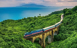 Du lịch bằng tàu hỏa ngày càng thu hút khách
