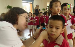 Nâng cao sức khỏe, khám sàng lọc khiếm thính cho trẻ | Vì chất lượng Dân số Thủ đô | 18/11/2024