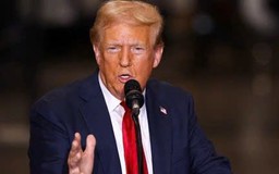 Ông Trump gọi Tổng thống Zelensky là người độc tài