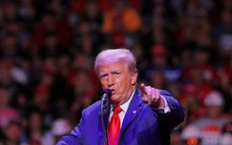 Ông Trump ám chỉ Iran đứng sau các vụ mưu sát mình