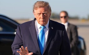 Tổng thống Trump nêu lý do Mỹ rút phi đội B-1 khỏi Anh