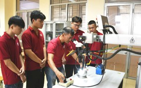 Nhịp cầu từ giảng đường đến thực tiễn