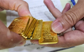 Giá vàng hồi phục sau khi thủng mốc 147 triệu đồng/lượng