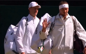 Jannik Sinner bảo vệ thành công danh hiệu Wimbledon