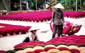 Sắc màu làng nghề Quảng Phú Cầu