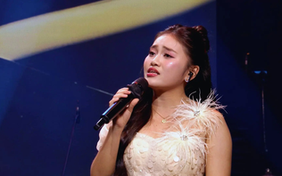 Đêm thấy ta là thác đổ
