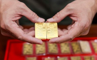 Giá vàng đảo chiều tăng 1,5 triệu đồng/lượng