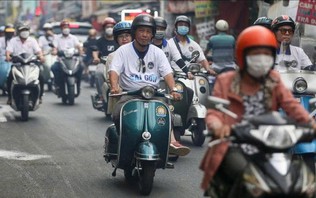Hà Nội nghiên cứu chuyển đổi xe máy cũ để bảo vệ môi trường