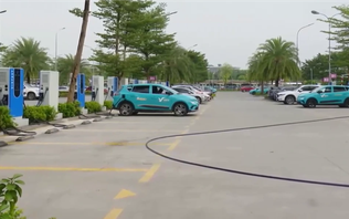 70% taxi và 23% xe buýt trên cả nước đã sử dụng điện