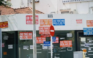 Nhà hẻm, nhà phố tại TP.HCM 'rớt giá' hàng tỷ đồng