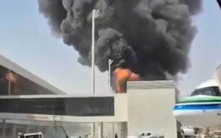 Thế giới lên án vụ tấn công của Houthi vào sân bay Saudi Arabia