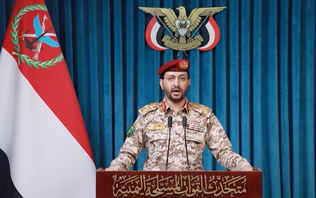 Houthi tấn công sân bay và cơ sở năng lượng Saudi Arabia