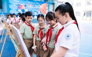 Bảo vệ trẻ trên không gian mạng: Không thể chỉ cảnh báo