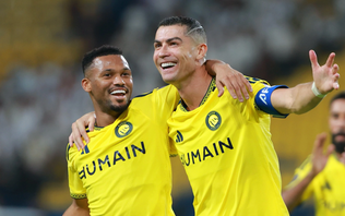 Cristiano Ronaldo ghi bàn thứ 981 trong sự nghiệp