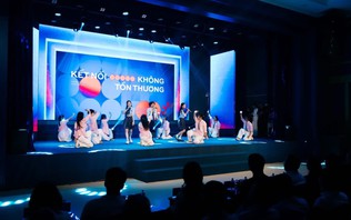 Chiến dịch Không một mình – Để mỗi kết nối là một điểm tựa