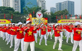 Người cao tuổi – Chủ động thích ứng, tiếp tục cống hiến