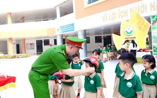Trang bị kỹ năng giao thông an toàn cho học sinh
