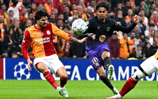 Barcelona ngược dòng thắng đậm ở Champions League