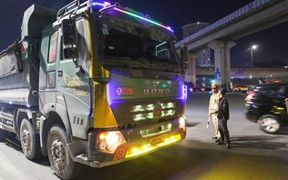 Độ chế đèn, còi – Hiểm họa từ sự tùy tiện