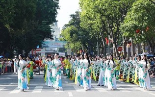 Festival Thu Hà Nội 2026 lùi thời gian tổ chức