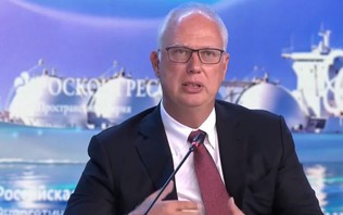 Nga, Ukraine phản ứng về quyết định hoãn trừng phạt của Mỹ