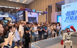 Robot và AI chiếm lĩnh hội chợ xuất nhập khẩu Trung Quốc