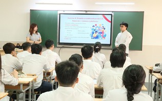 Đưa tiếng Anh từ môn học trở thành "sinh ngữ"