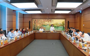 Minh bạch giá điện, siết an toàn sử dụng