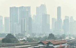 Malaysia đối mặt tình trạng ô nhiễm không khí kéo dài