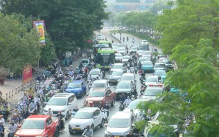 Phương tiện lấn làn tại hầm Kim Liên vẫn tái diễn