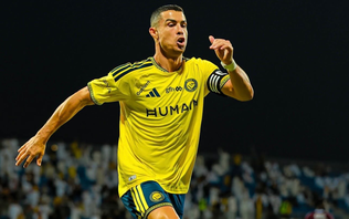 Cristiano Ronaldo lập công trong chiến thắng của Al Nassr