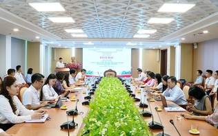Gắn lý luận với thực tế trong đào tạo, bồi dưỡng cán bộ